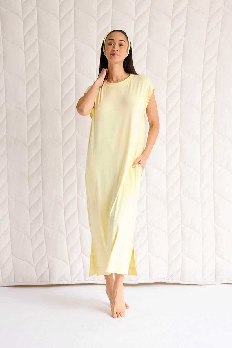 Kimberley is 5'8", typically wears a size 2/4 and is wearing a size small