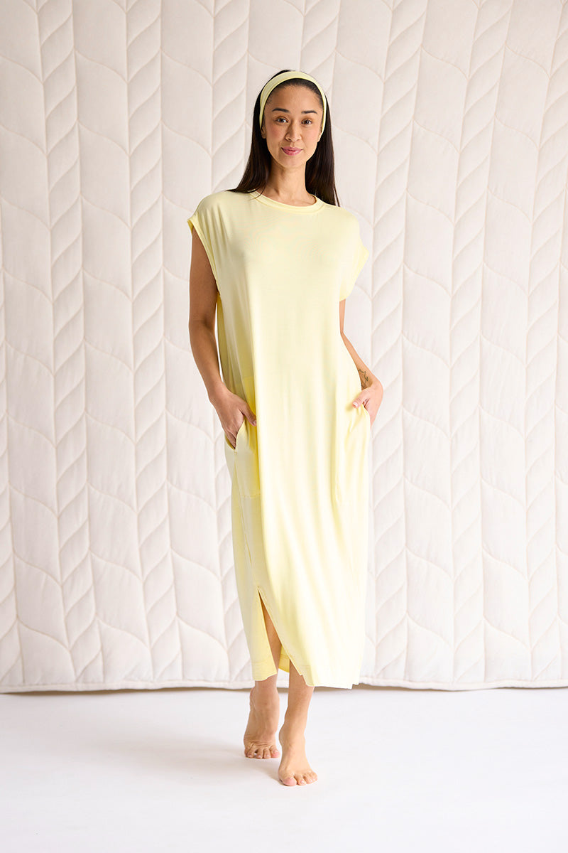 Kimberley is 5'8", typically wears a size 2/4 and is wearing a size small