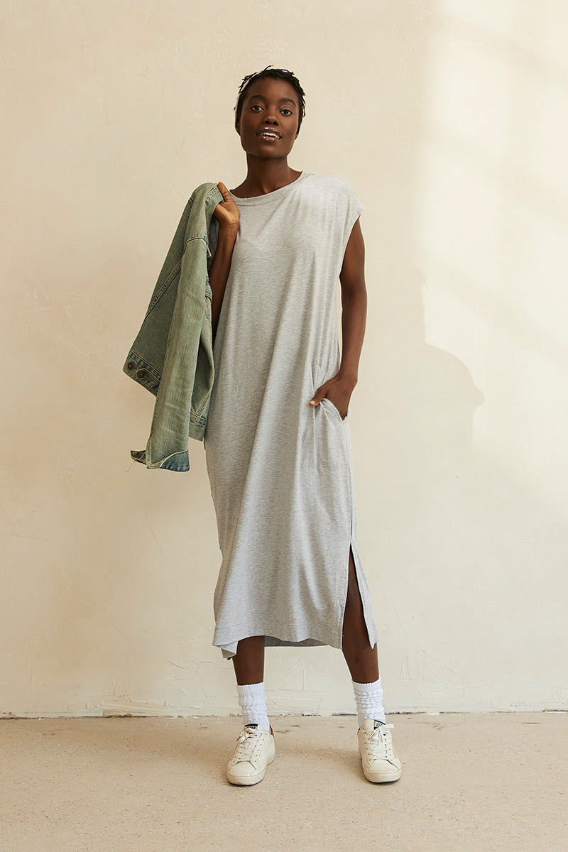 Abigail is 5'8", typically wears a size 2 and is wearing a size S