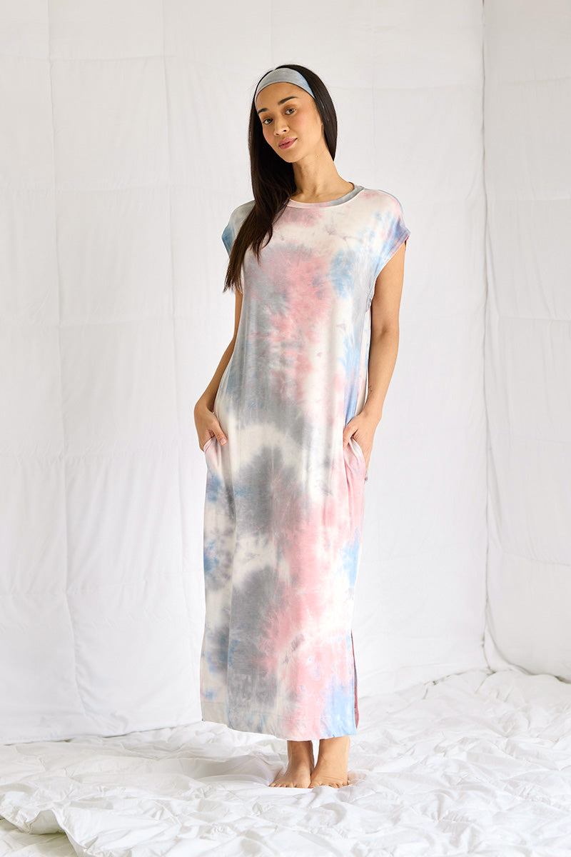 Kimberley is 5'8", typically wears a size 2/4 and is wearing a size small