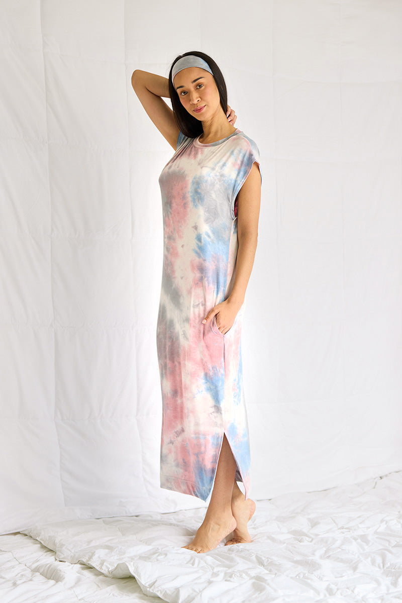 Kimberley is 5'8", typically wears a size 2/4 and is wearing a size small