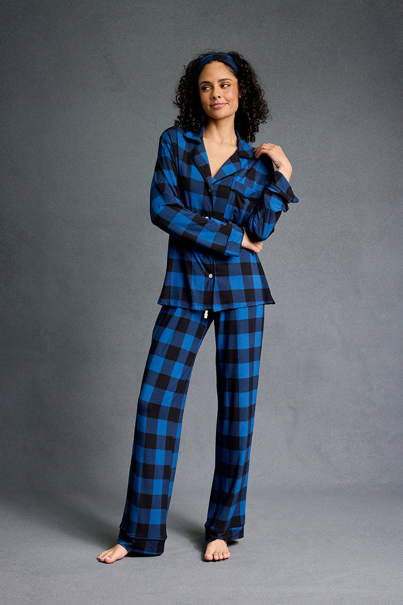 Adia is 5'7", typically wears a size 2 and is wearing a size S