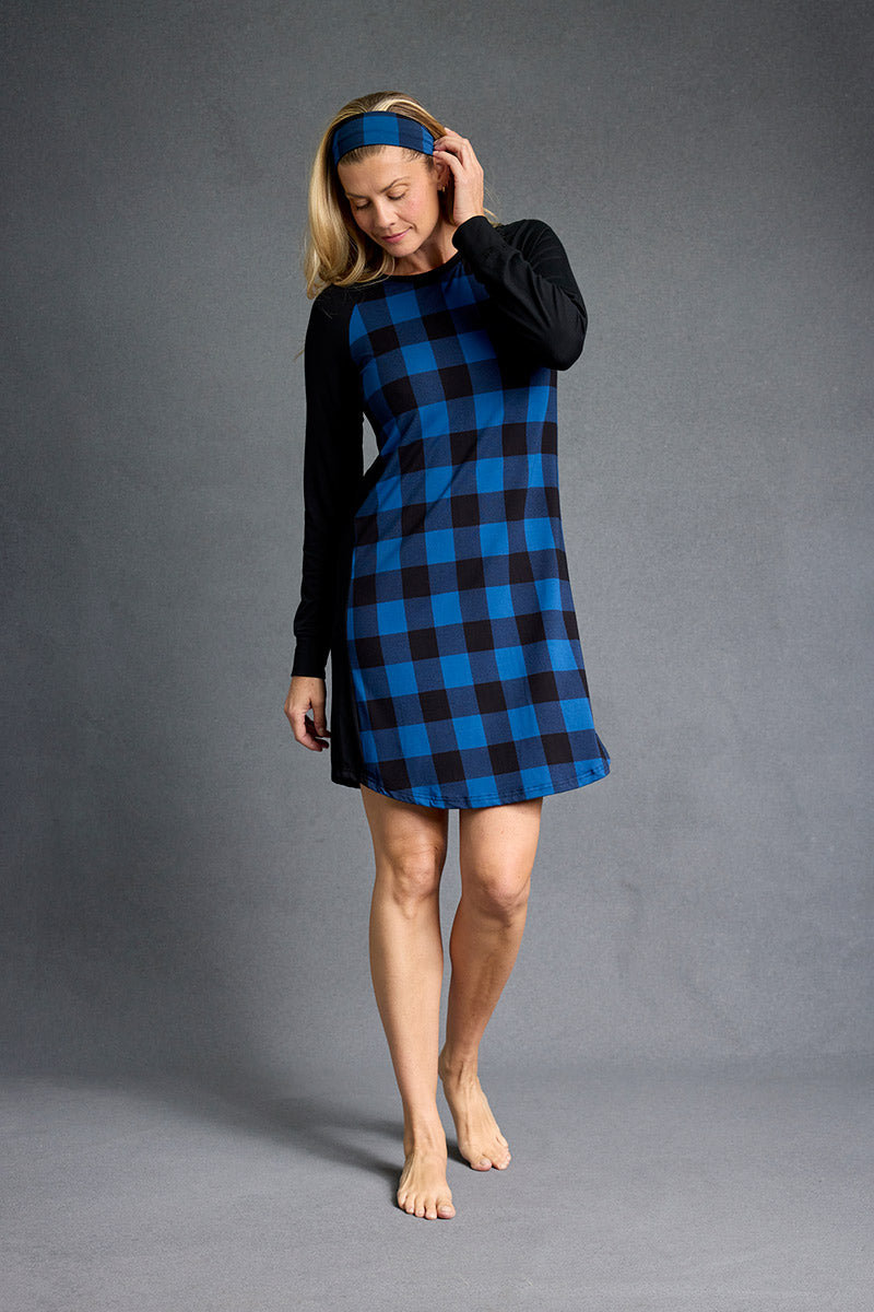 Amber is 5'9", typically wears a size 6/8 and is wearing a size M