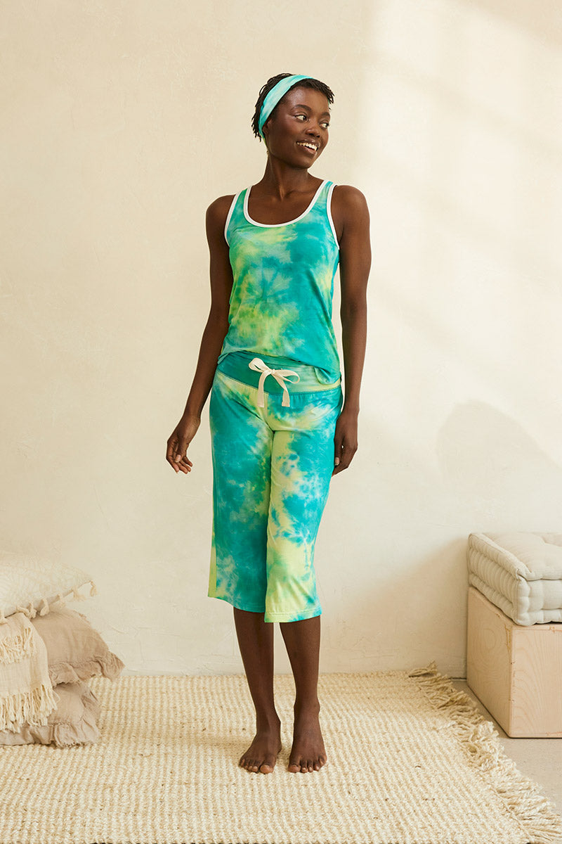 Abigail is 5'8", typically wears a size 2 and is wearing a size S