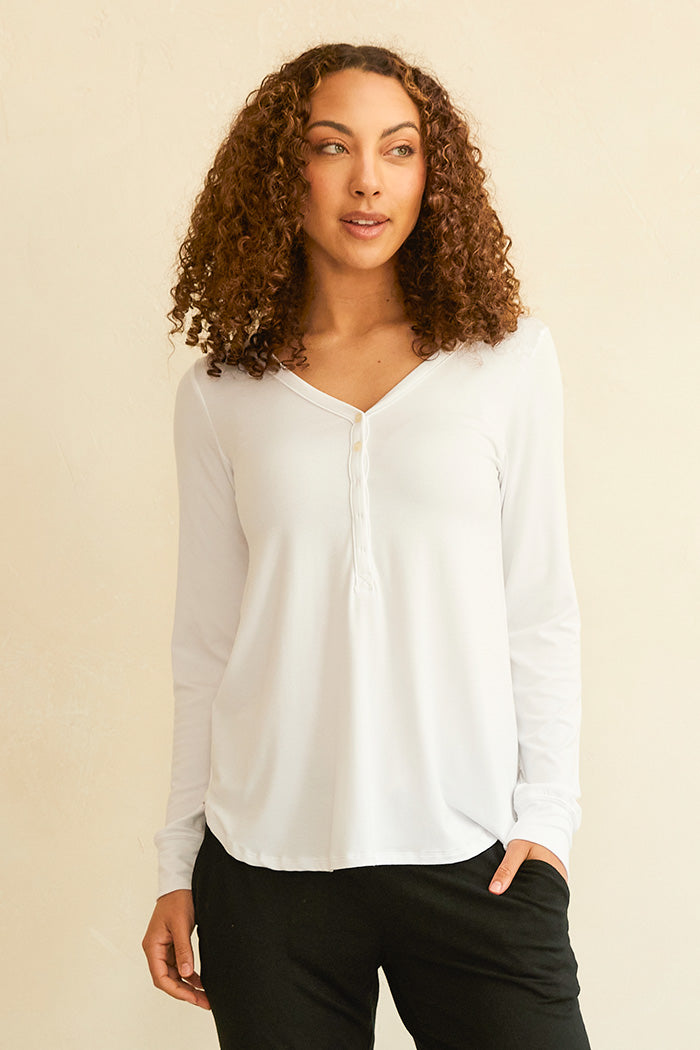 Kelsey is 5'9", typically wears a size 2 and is wearing a size S