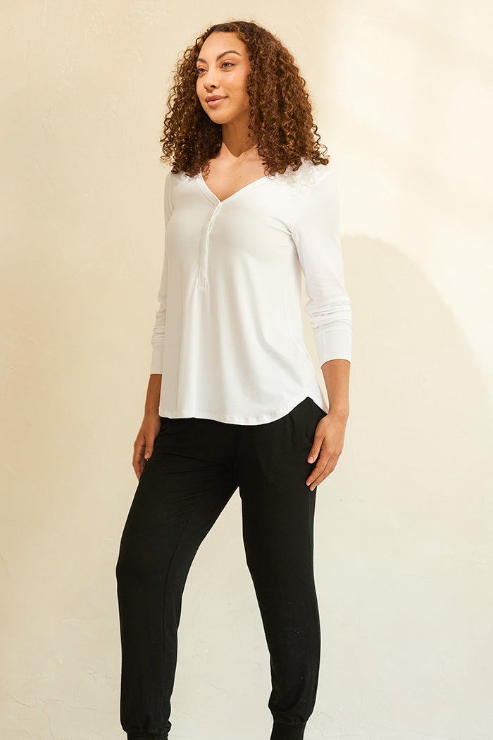 Kelsey is 5'9", typically wears a size 2 and is wearing a size S