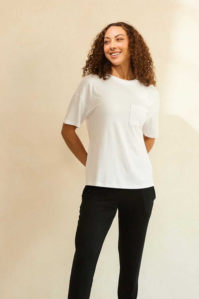 Kelsey is 5'9", typically wears a size 2 and is wearing a size S