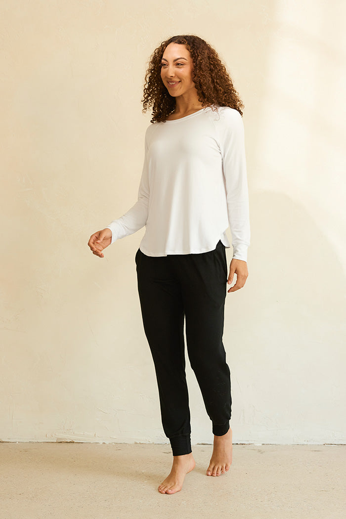 Kelsey is 5'9", typically wears a size 2 and is wearing a size S