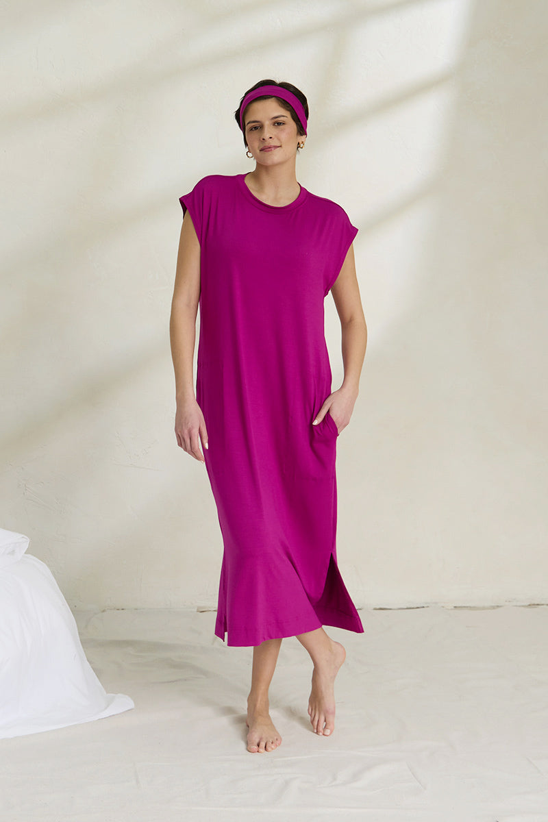 Natasha is 5'11", typically wears a size 4/6 and is wearing a size small