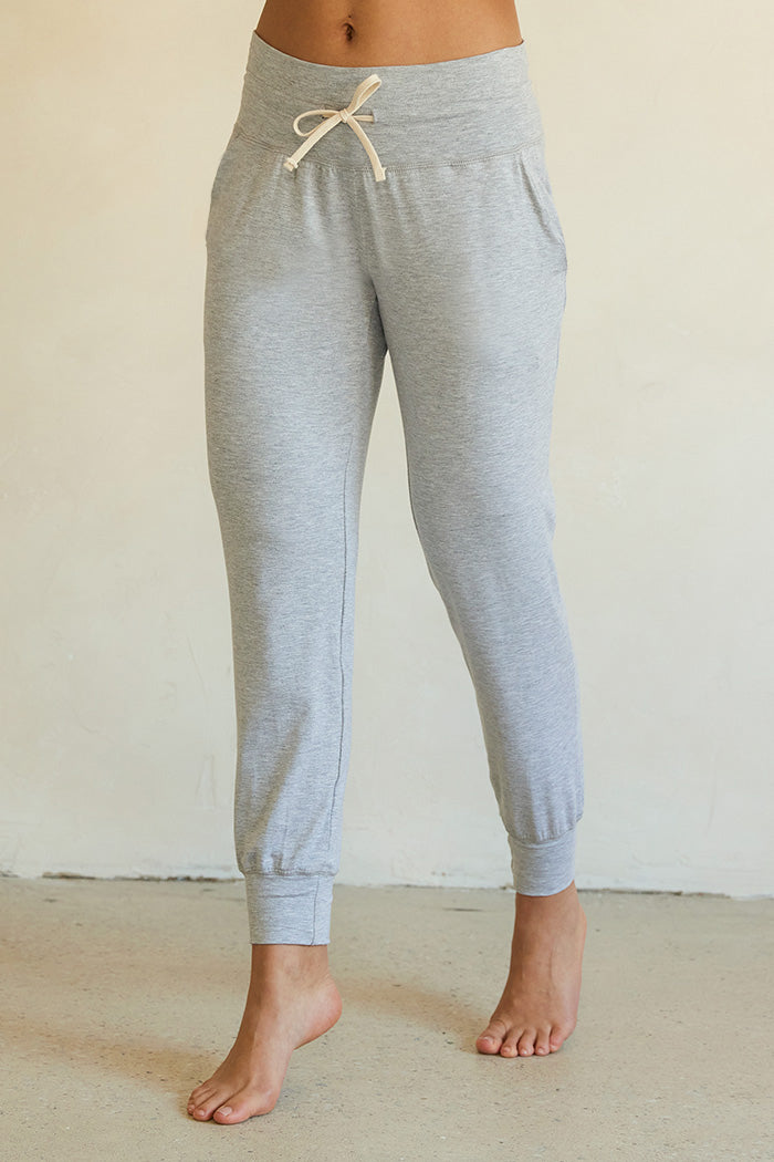 Kelsey is 5'9", typically wears a size 2 and is wearing a size S