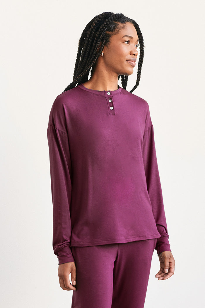 Ruqayyah is 5'9", typically wears a size 2 and is wearing a size small