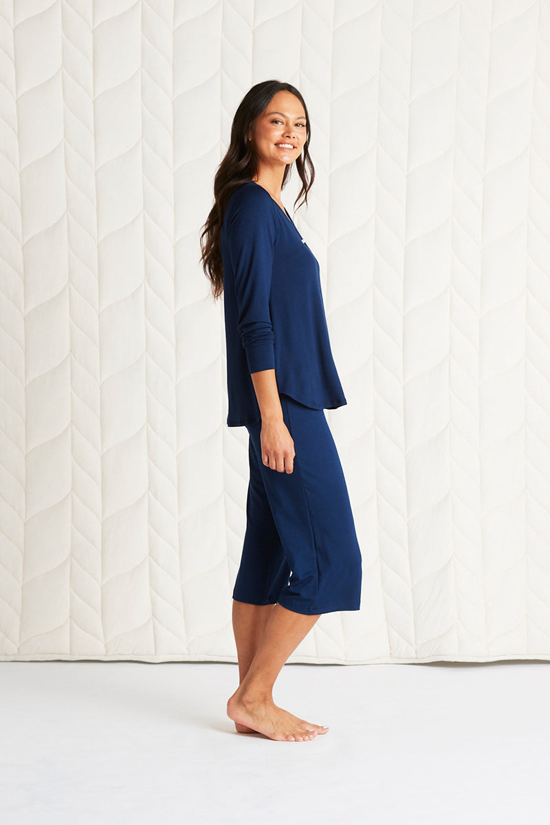 Tamara is 5'10", typically wears a size 2/4 and is wearing a size small