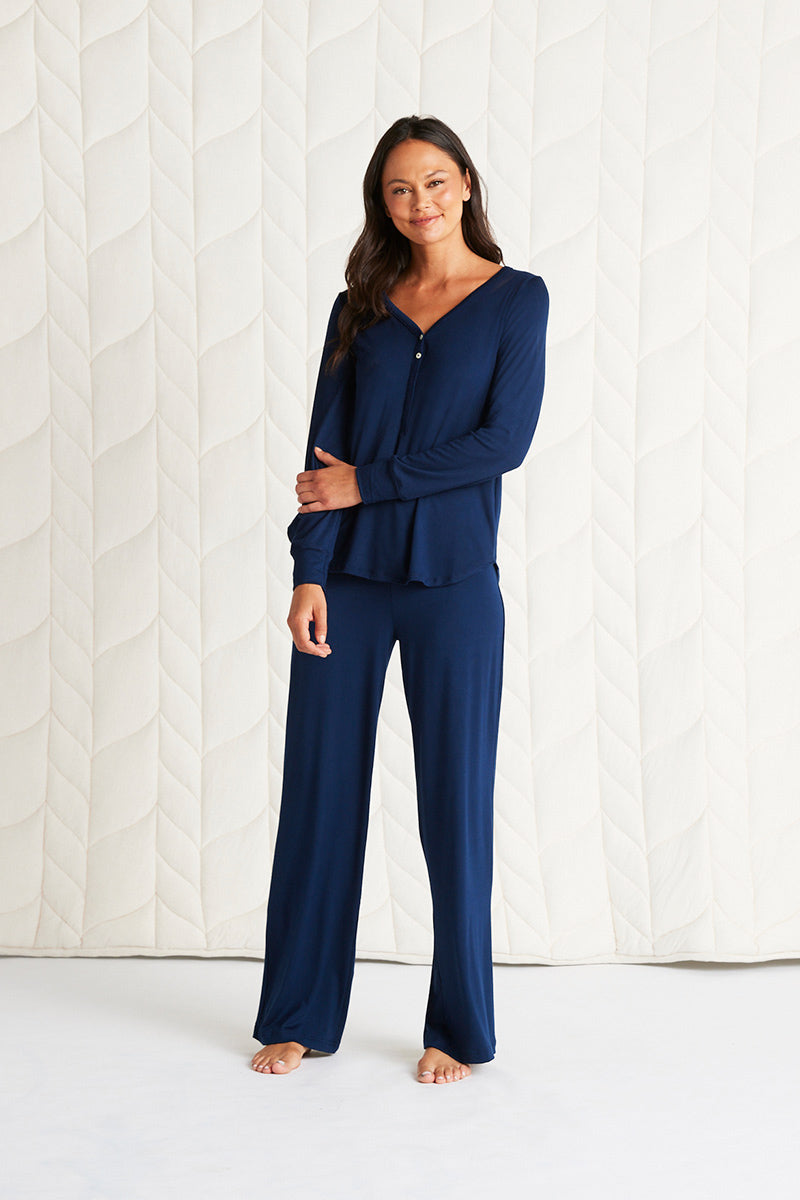 Tamara is 5'10", typically wears a size 2/4 and is wearing a size small