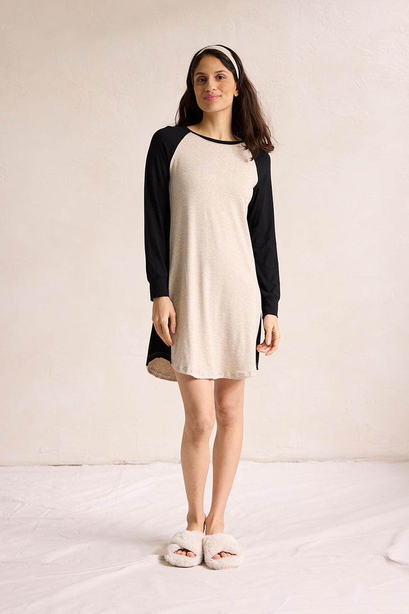 Lynn is 5'8", typically wears a size 2/4 and is wearing a size S