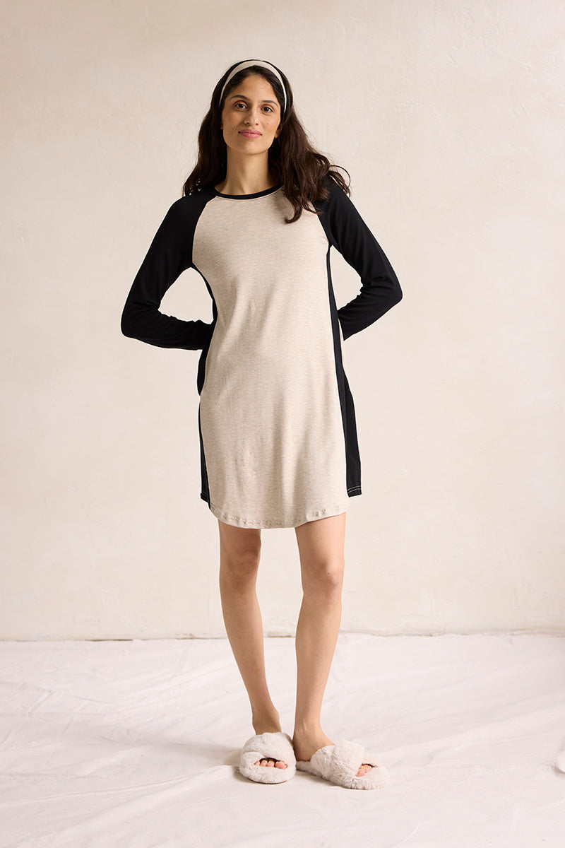 Lynn is 5'8", typically wears a size 2/4 and is wearing a size S