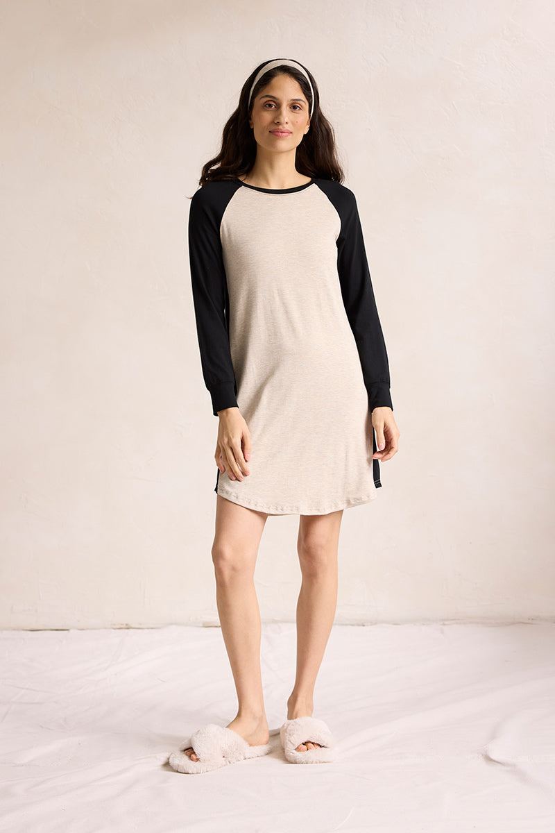 Lynn is 5'8", typically wears a size 2/4 and is wearing a size S