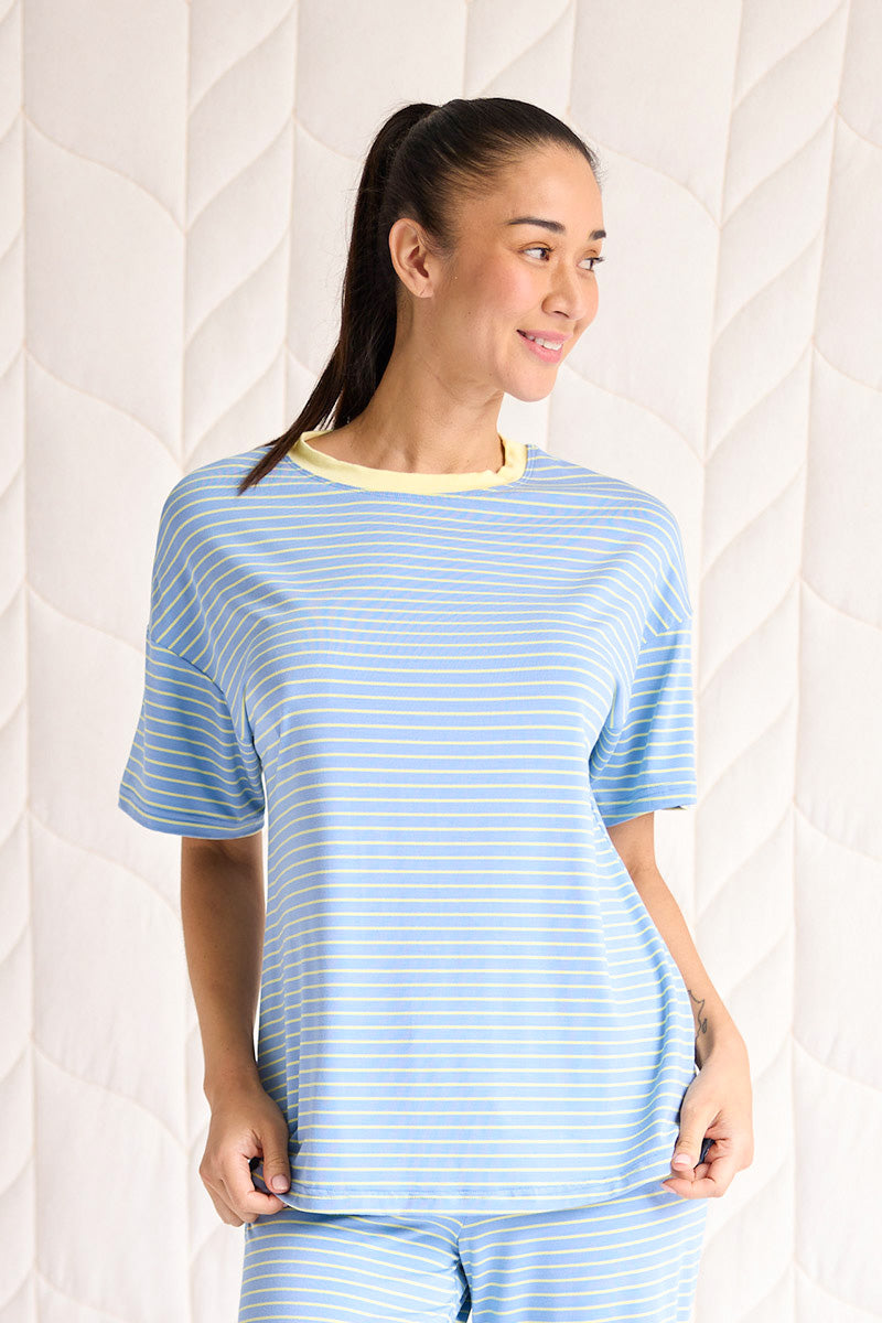 Kimberley is 5'8", typically wears a size 2/4 and is wearing a size small