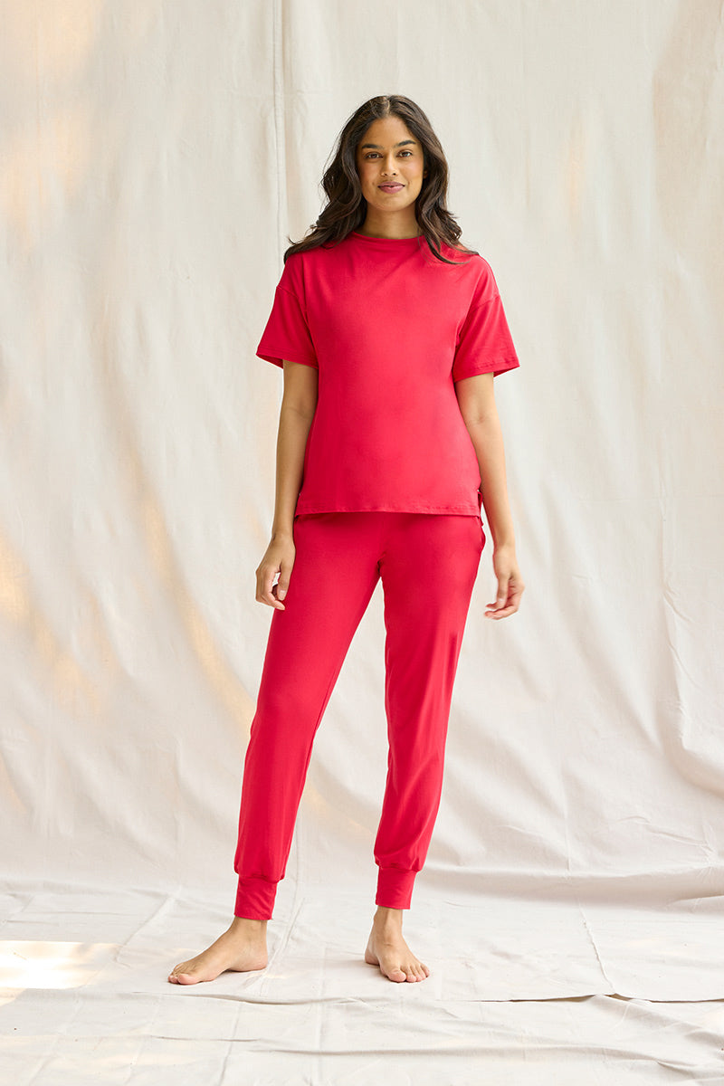 Natasha is 5'10", typically wears a size 4 and is wearing a size small