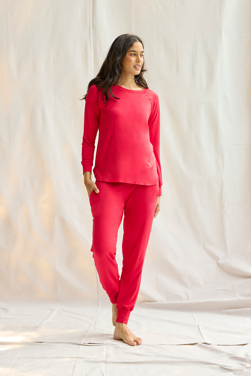 Natasha is 5'10", typically wears a size 4 and is wearing a size small