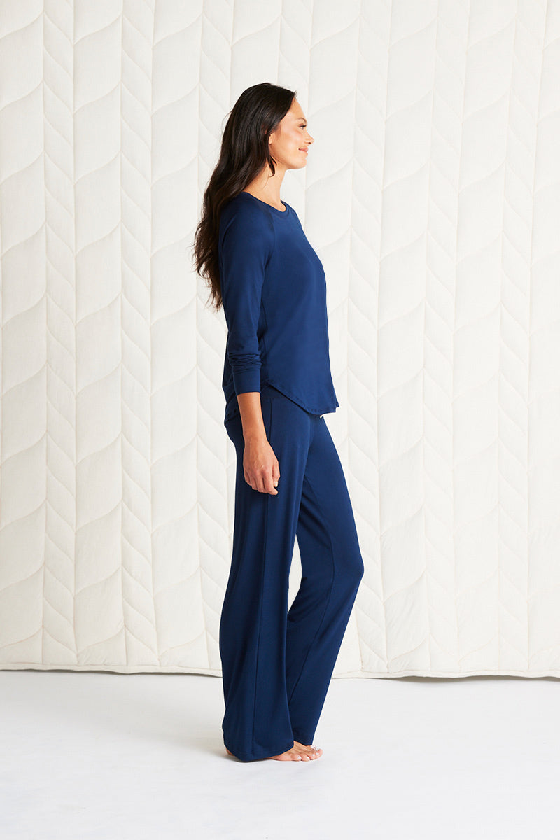 Tamara is 5'10", typically wears a size 2/4 and is wearing a size small