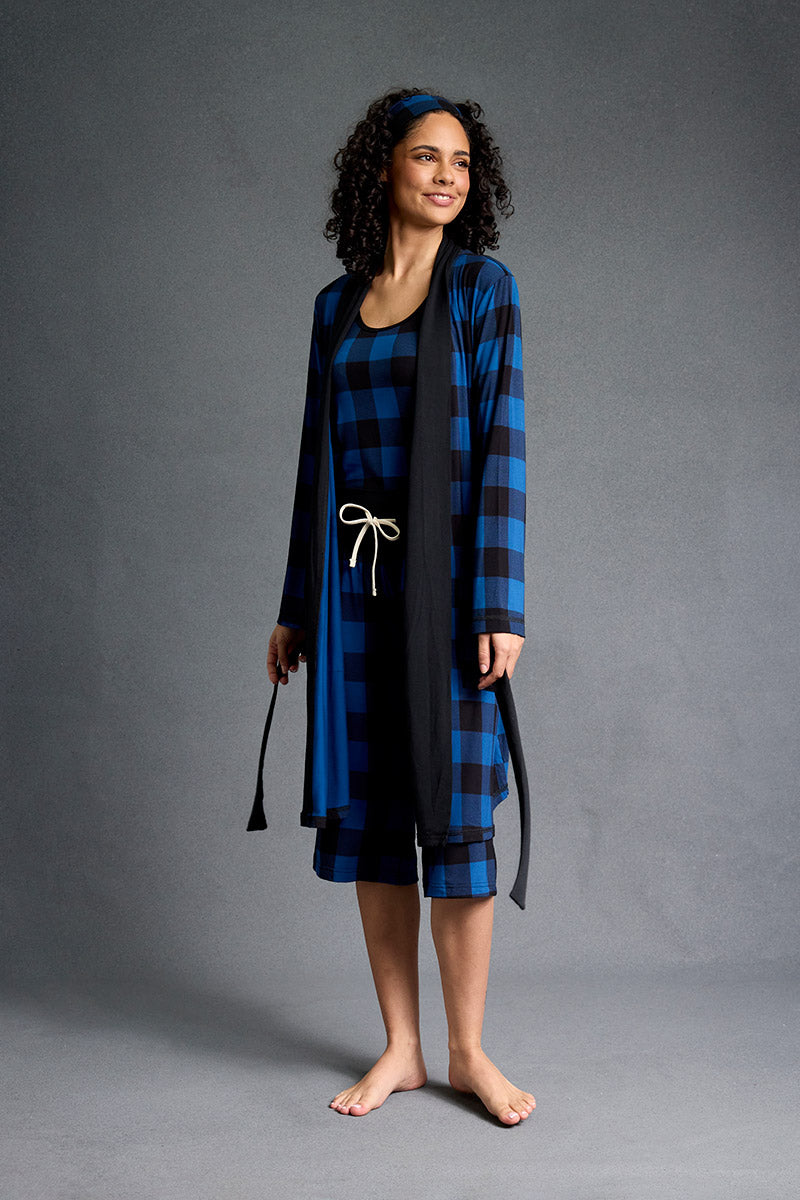 Adia is 5'7", typically wears a size 2 and is wearing a size S