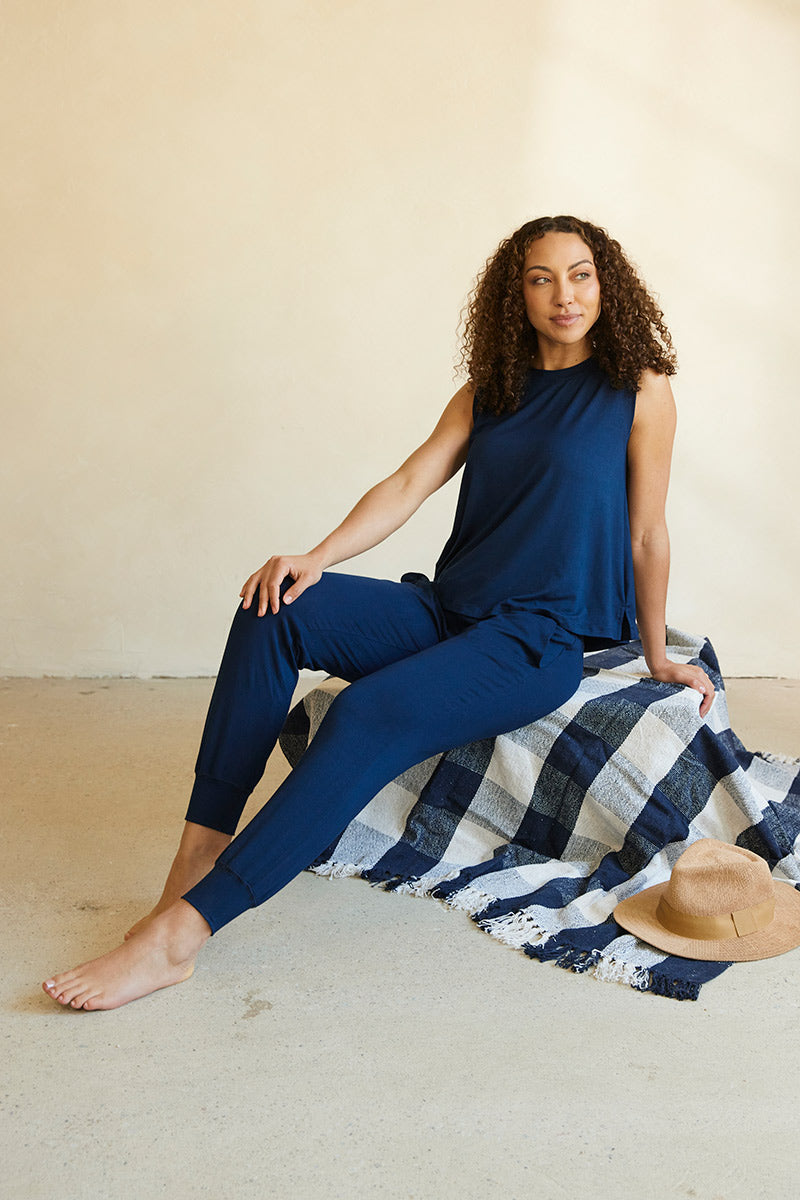 Kelsey is 5'9", typically wears a size 2 and is wearing a size S