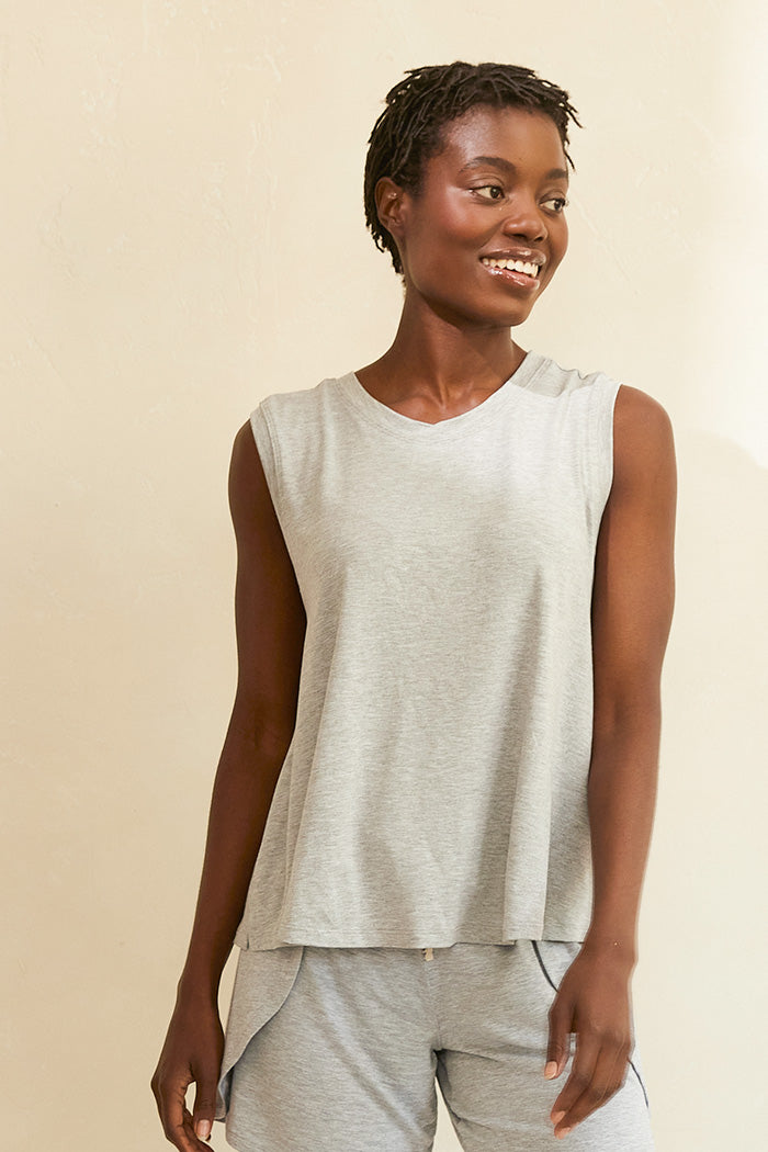 Abigail is 5'8", typically wears a size 2 and is wearing a size S