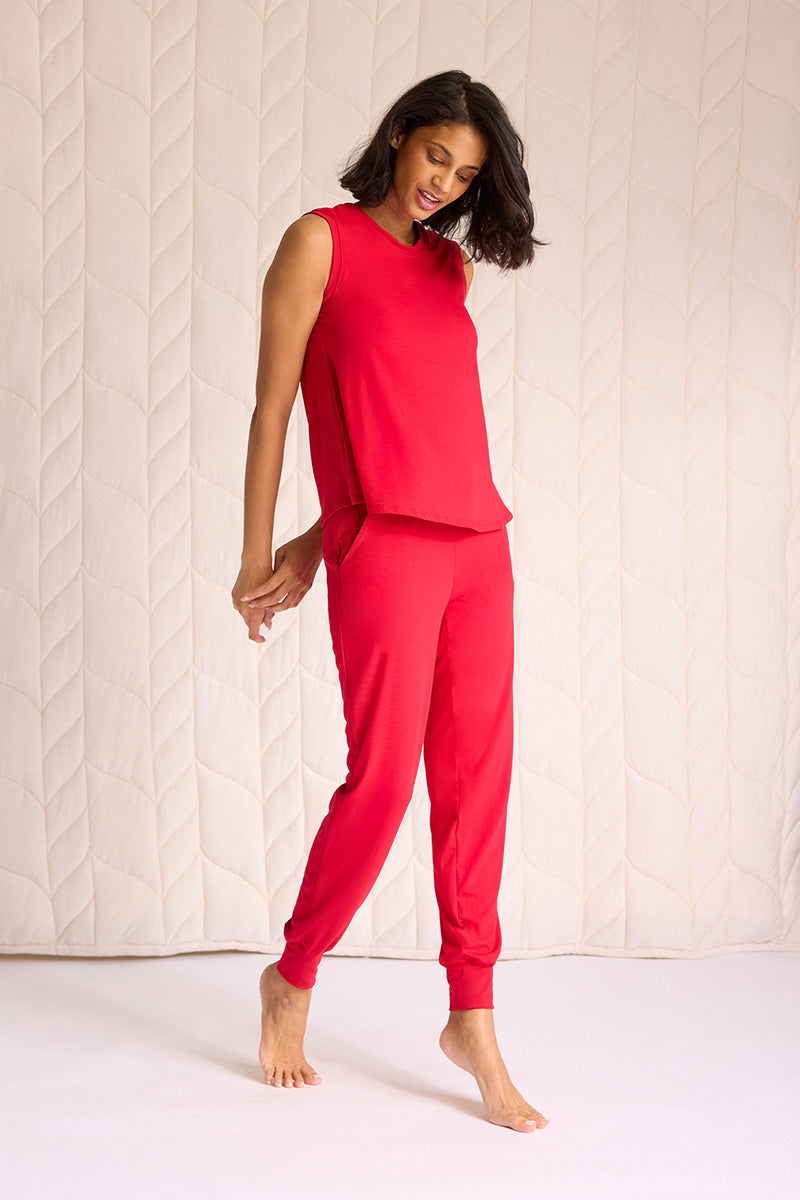 Tsanna is 5'10", typically wears a size 2 and is wearing a size small