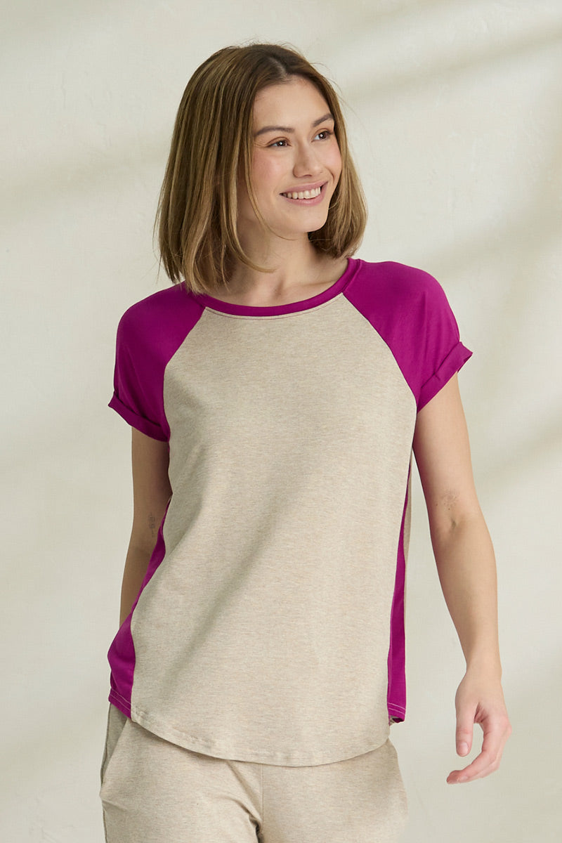 Una is 5'10", typically wears a size 2 and is wearing a size small