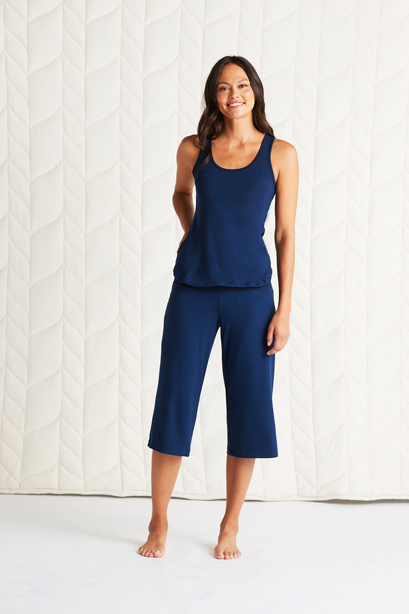 Tamara is 5'10", typically wears a size 2/4 and is wearing a size small