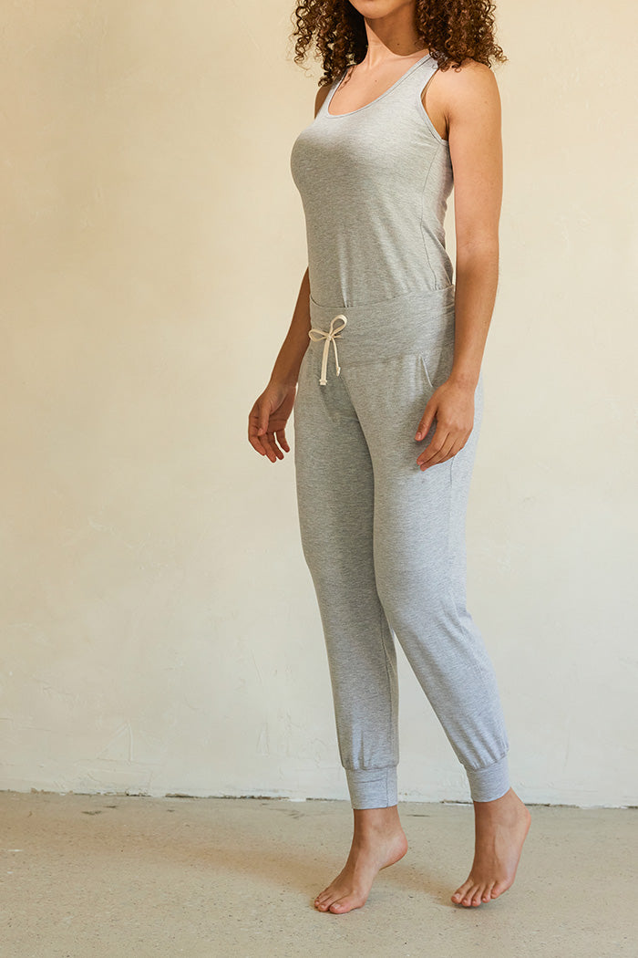 Kelsey is 5'9", typically wears a size 2 and is wearing a size S