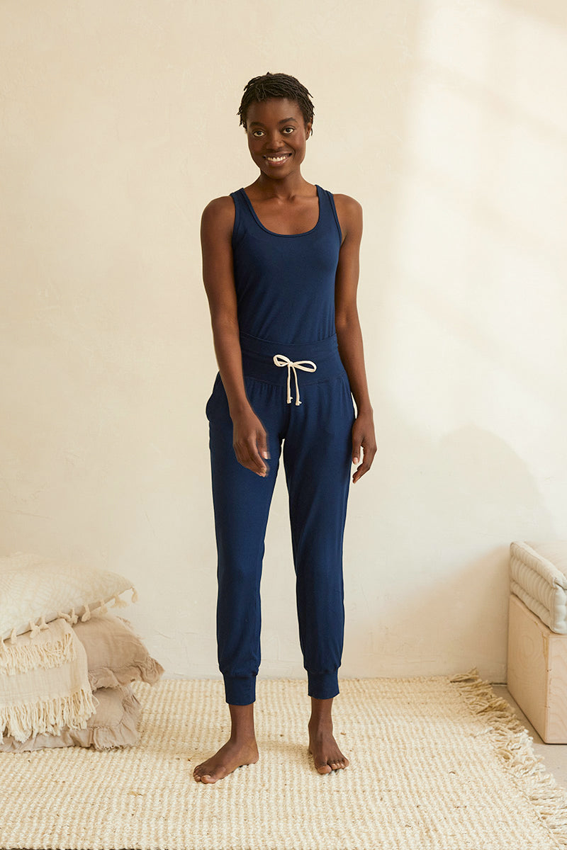 Abigail is 5'8", typically wears a size 2 and is wearing a size S