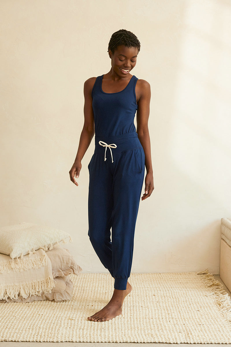 Abigail is 5'8", typically wears a size 2 and is wearing a size S