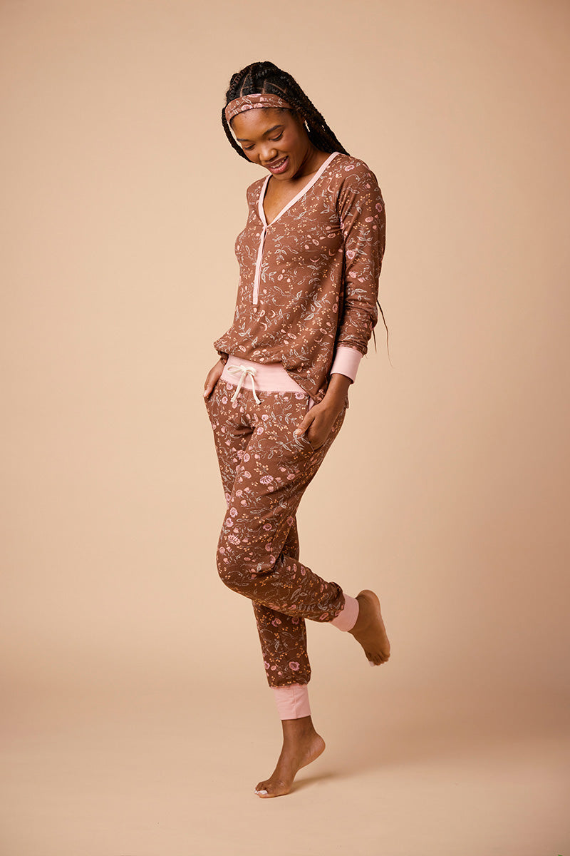 Ruqayyah is 5'9", typically wears a size 2 and is wearing a size small