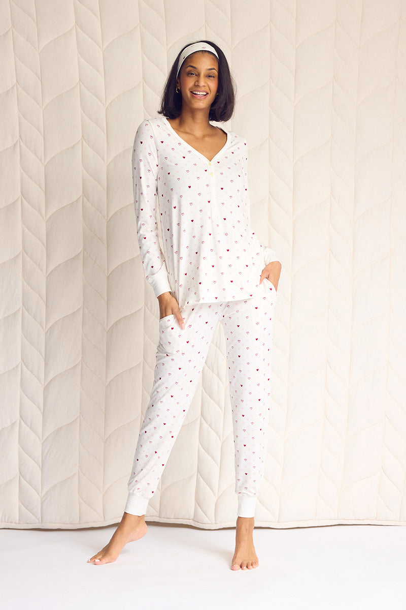 Tsanna is 5'10", typically wears a size 2 and is wearing a size small