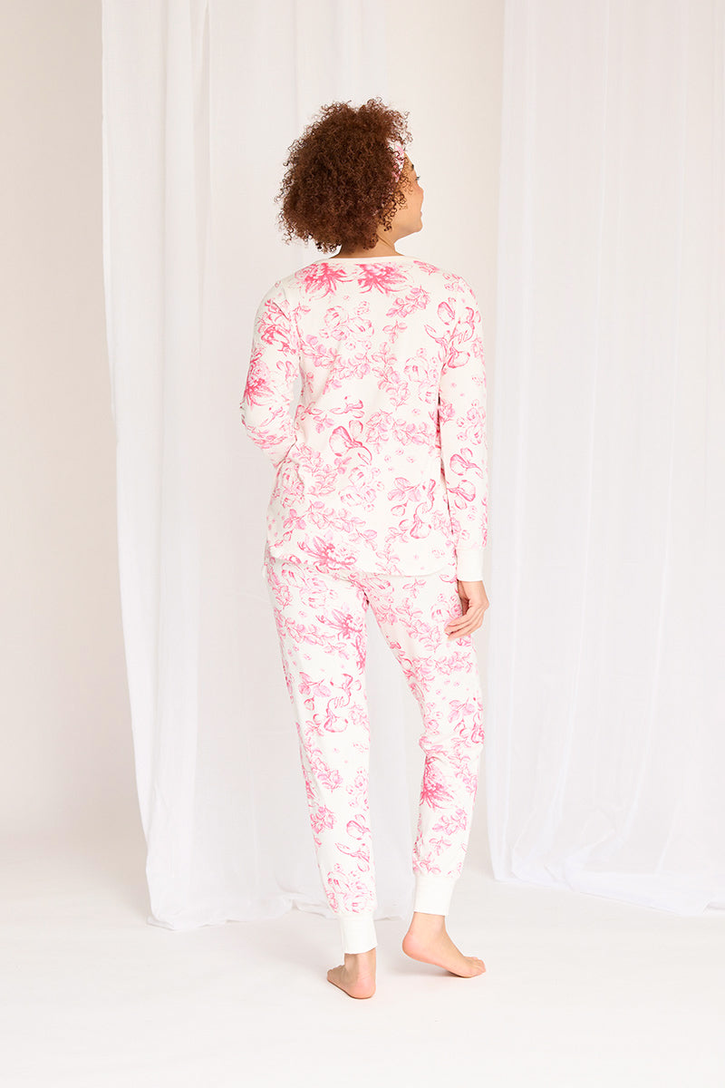 Kiera is 5'9", typically wears a size 4/6 and is wearing a size small