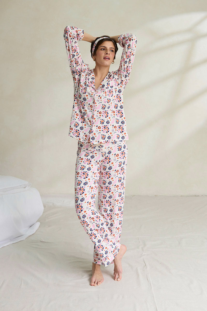 Natasha is 5'11", typically wears a size 4/6 and is wearing a size small