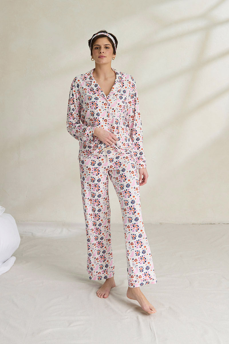 Natasha is 5'11", typically wears a size 4/6 and is wearing a size small