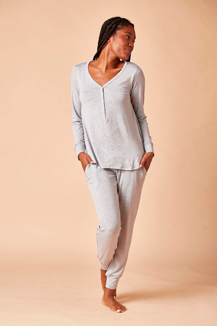 Ruqayyah is 5'9", typically wears a size 2 and is wearing a size small