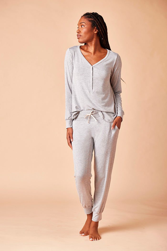 Ruqayyah is 5'9", typically wears a size 2 and is wearing a size small