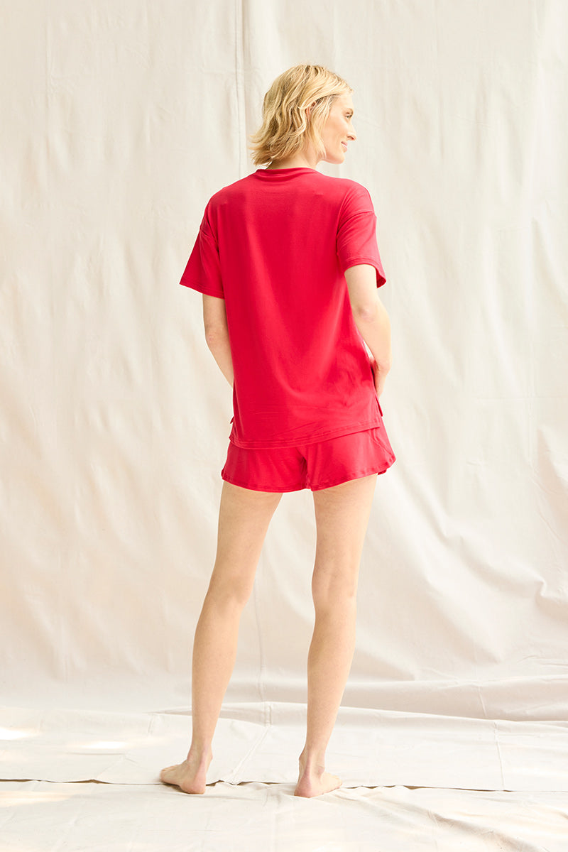 Elyse is 5'9", typically wears a size 2 and is wearing a size small