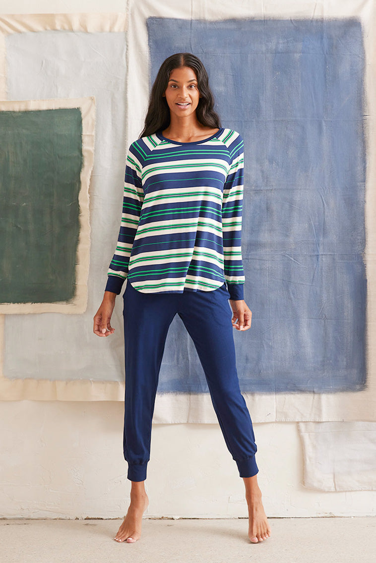 Tsanna is 5'10", typically wears a size 2 and is wearing a size S