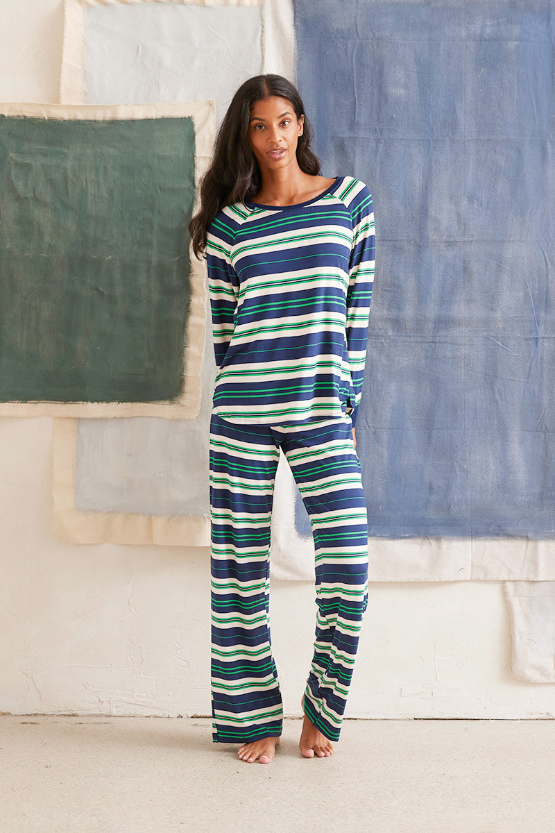 Tsanna is 5'10", typically wears a size 2 and is wearing a size S