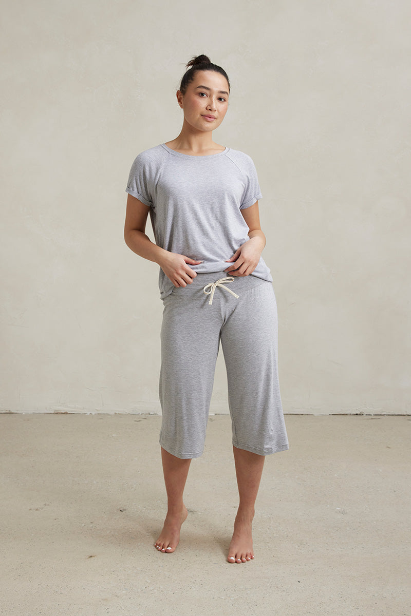 Nerris is 5'5", typically wears a size 4/6 and is wearing a size small