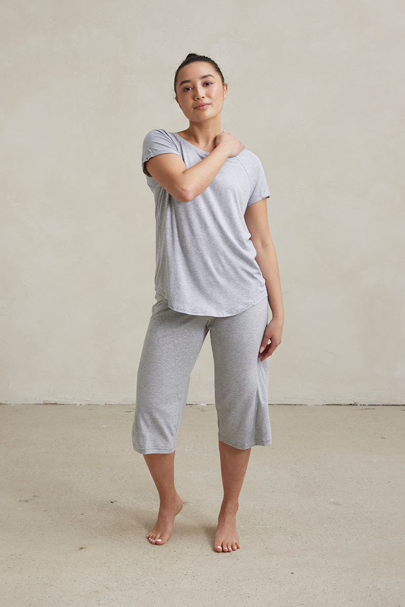 Nerris is 5'5", typically wears a size 4/6 and is wearing a size small