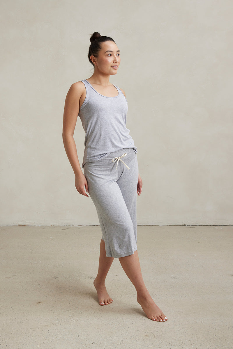 Nerris is 5'5", typically wears a size 4/6 and is wearing a size small