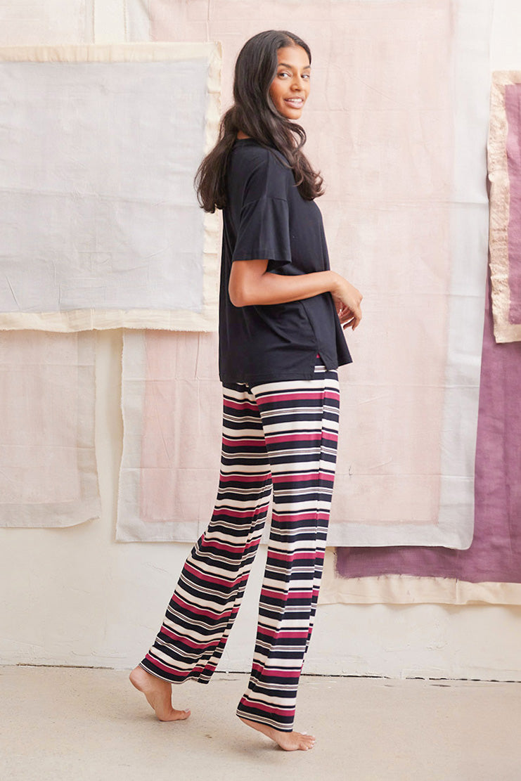 Tsanna is 5'10", typically wears a size 2 and is wearing a size S