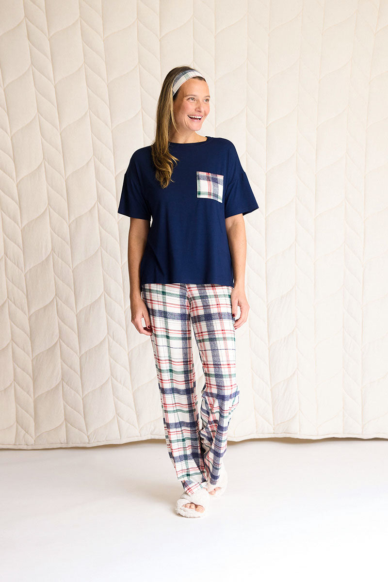 Lauren is 5'8", usually wears a size 4/6 and is wearing a size Small