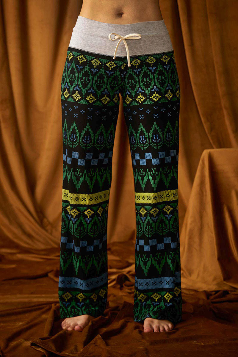 Dana is 5'10", typically wears a size 6/8 and is wearing a size M