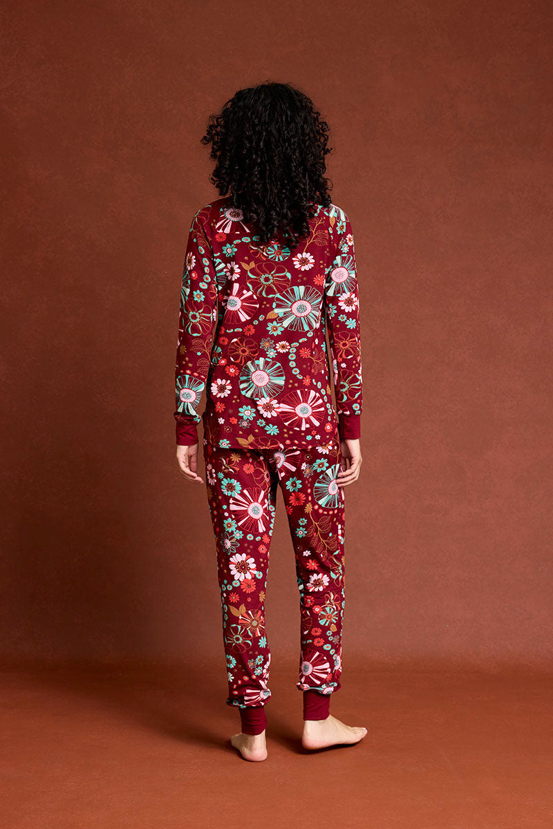 Adia is 5'7", typically wears a size 2 and is wearing a size S